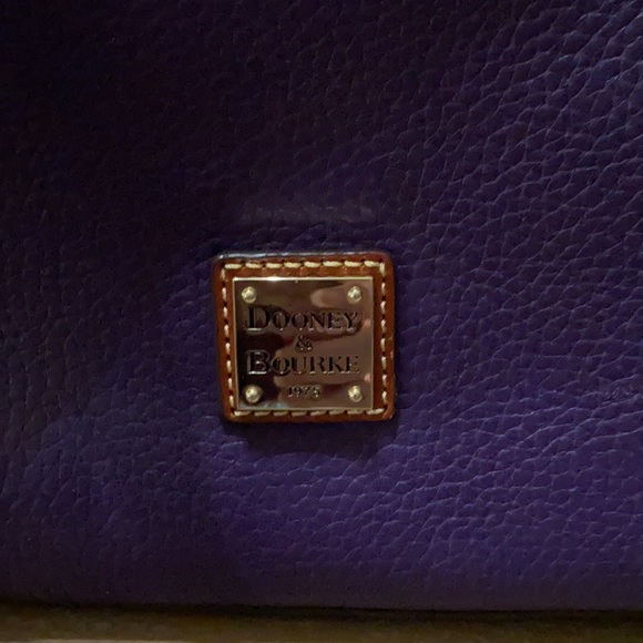 Dooney and Bourke pebbled leather - Picture 2 of 6